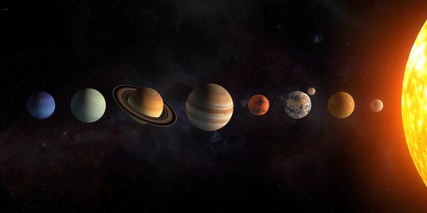 Comment les réalisateurs de films de super-héros gèrent-ils les univers cinématographiques ?